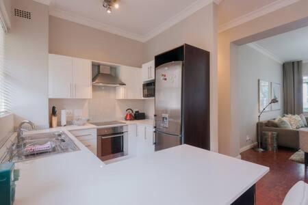 Modern Apartment In Rosebank Γιοχάνεσμπουργκ Εξωτερικό φωτογραφία