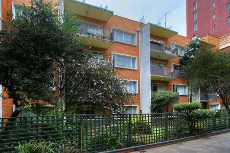 Modern Apartment In Rosebank Γιοχάνεσμπουργκ Εξωτερικό φωτογραφία